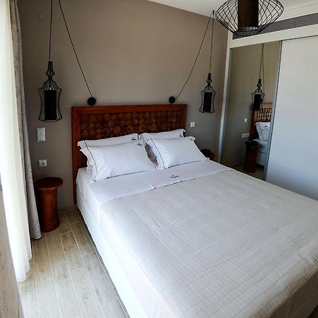 Hatzoudis Luxury Suites クリッシ・アモウディア エクステリア 写真