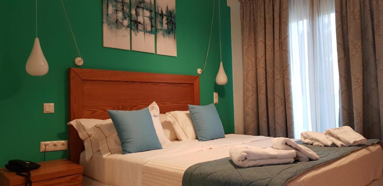 Hatzoudis Luxury Suites クリッシ・アモウディア エクステリア 写真