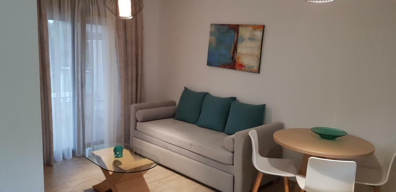 Hatzoudis Luxury Suites クリッシ・アモウディア エクステリア 写真